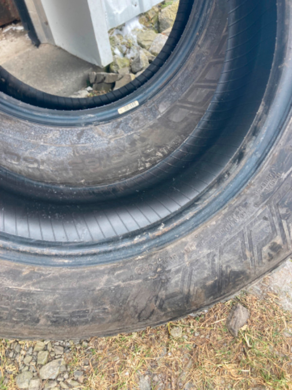 2x Pneus d’hiver 235/65R16C 10ply Nokian WRC3 dans Pneus et jantes  à Laurentides - Image 3