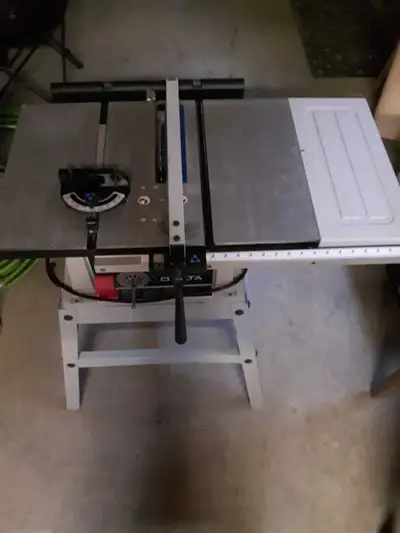 DELTA shopmaster table saw, View more