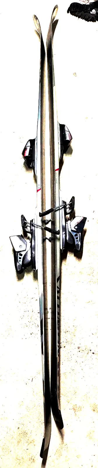 Salomon downhill skis - great condition in Ski in Nelson - Image 3
