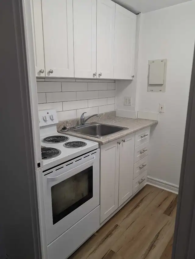 Large Studio Newly Renovated