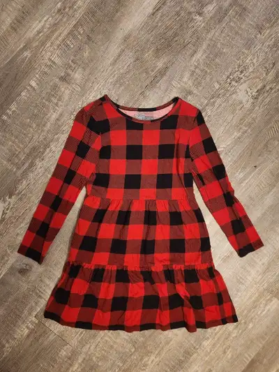 Size 10/12 Old Navy fall dress. Worn twice for photos. Like new condition from smoke free home Pick...