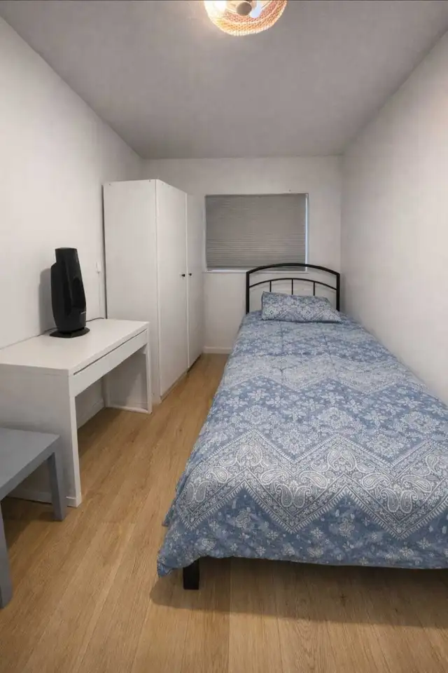 bedroom for rent 600$  in Room Rentals & Roommates in Burnaby/New Westminster - Image 2