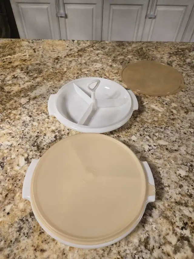 Tupperware Chip and Dip in Kitchen & Dining Wares in Kitchener / Waterloo - Image 7