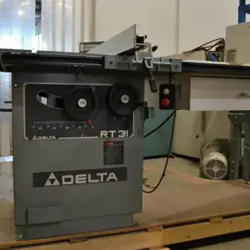 Delta RT-31-10 Panel Scoring Table Saw , 230 Volt 15.5 Amp Single Phase,Cw Slideing Table Attachment...
