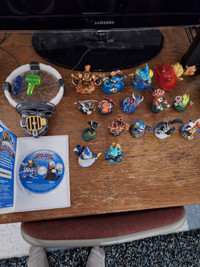 Skylanders trap team for the wii with skylanders, traps and port