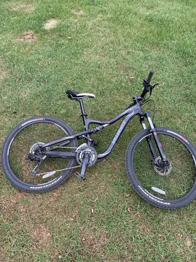 Womens small. In great shape and perfect working order. Still on original tires with lots of tread....