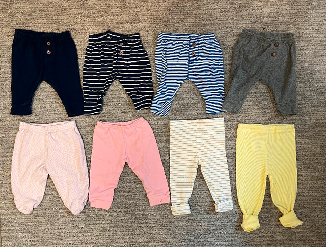 Set of Baby Clothes (27 pieces) Girl & gender neutral in Clothing - 0-3 Months in Calgary - Image 2