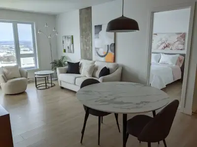 Visitez ce magnifique appart avec vue imprenable sur les Laurentides. Situé au coeur de Ste-Foy, cet...