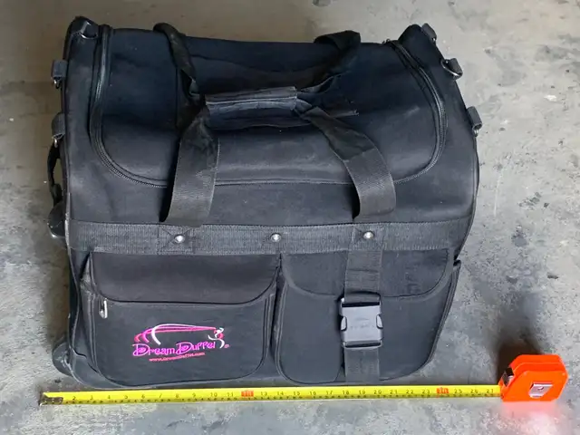 DREAM DUFFEL Dance Luggage with Retractable Hanging Rack in Other in Saskatoon - Image 2