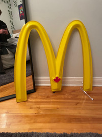 1 of 1 McDonald’s sign