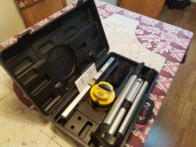 Laser Level Kit in Hand Tools in Hamilton - Image 3