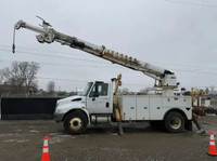 2014 International 4300 / Altec DM47B-TR Digger Derrick