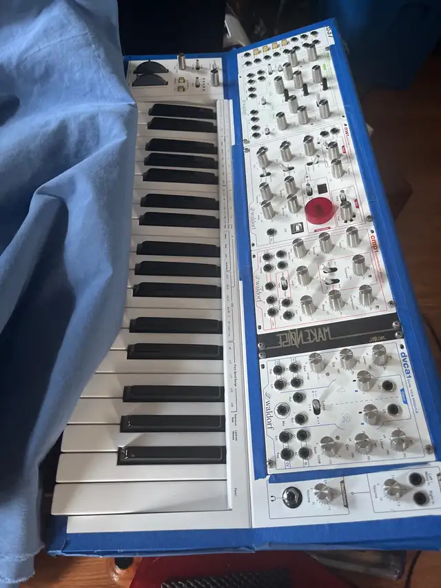 Waldorf KB37 Eurorack Synthesizer in Pianos & Keyboards in Grand Bend - Image 2