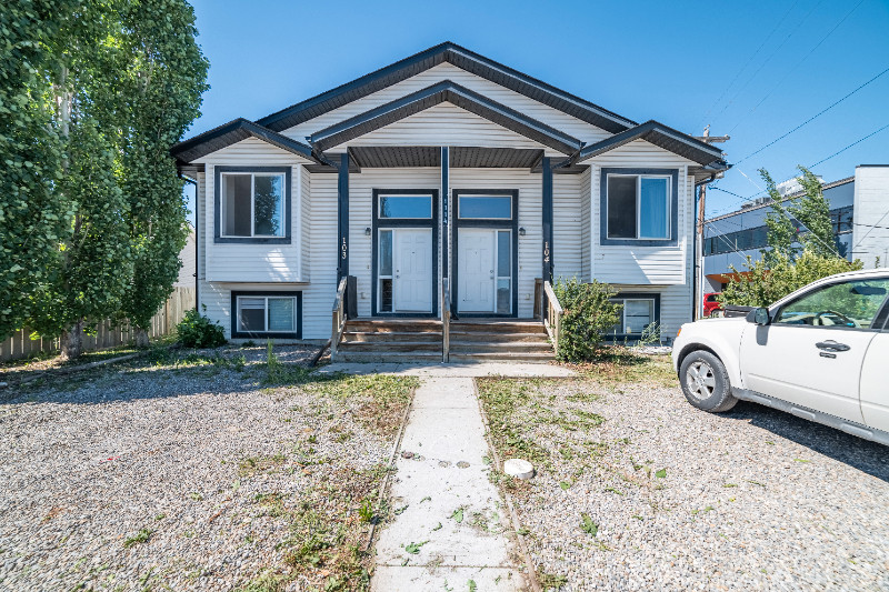 PET FRIENDLY 3 Bdrm/2 Bth Condo in Carstairs Long Term Rentals