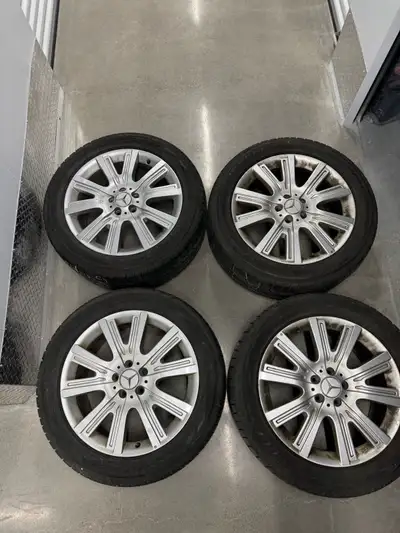 Good condition set of Mercedes 19 inch rims with Pirelli Scorpion 255/50R19/107H ice and snow tires...