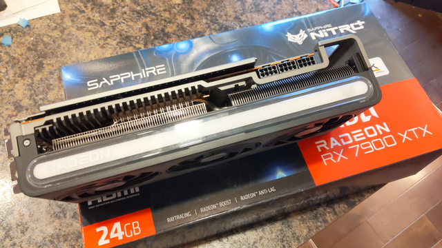 Sapphire AMD Radeon RX 7900 XTX 24GB in System Components in Québec City - Image 5