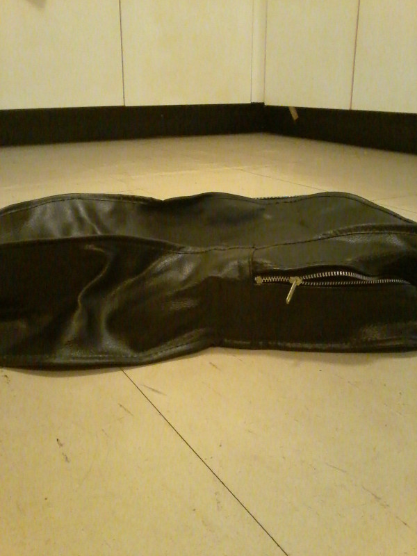 Guitar case/soft shell gigbag NEW in Guitars in Cambridge - Image 4