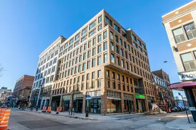 Downtown New Studio Close to Place-Des-Arts for Rent