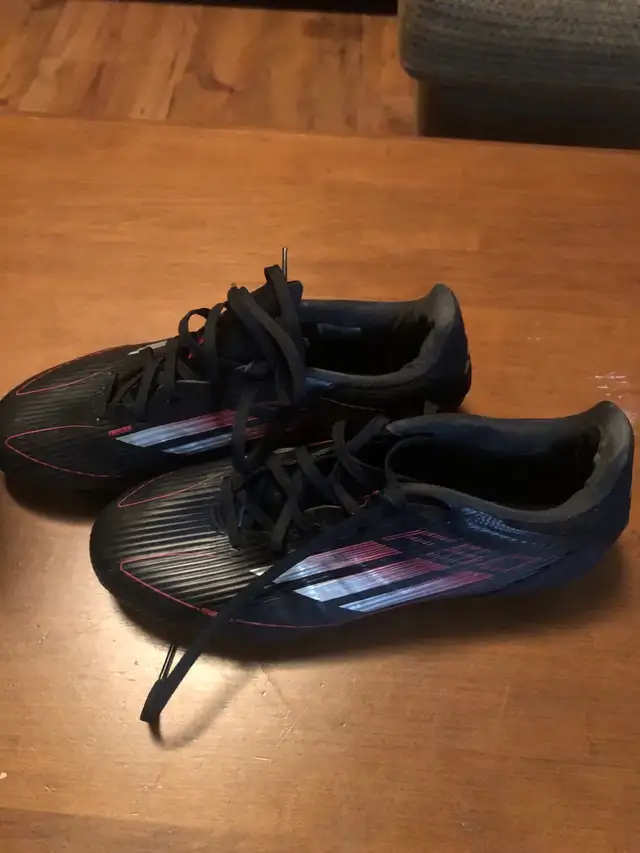 *DEAL* Soulier Soccer Adidas F50 League MG Noir - Youth 8.5 in Soccer in Gatineau - Image 6
