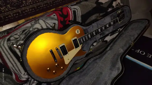 harley benton lespaul goldtop in Guitars in Sherbrooke - Image 2