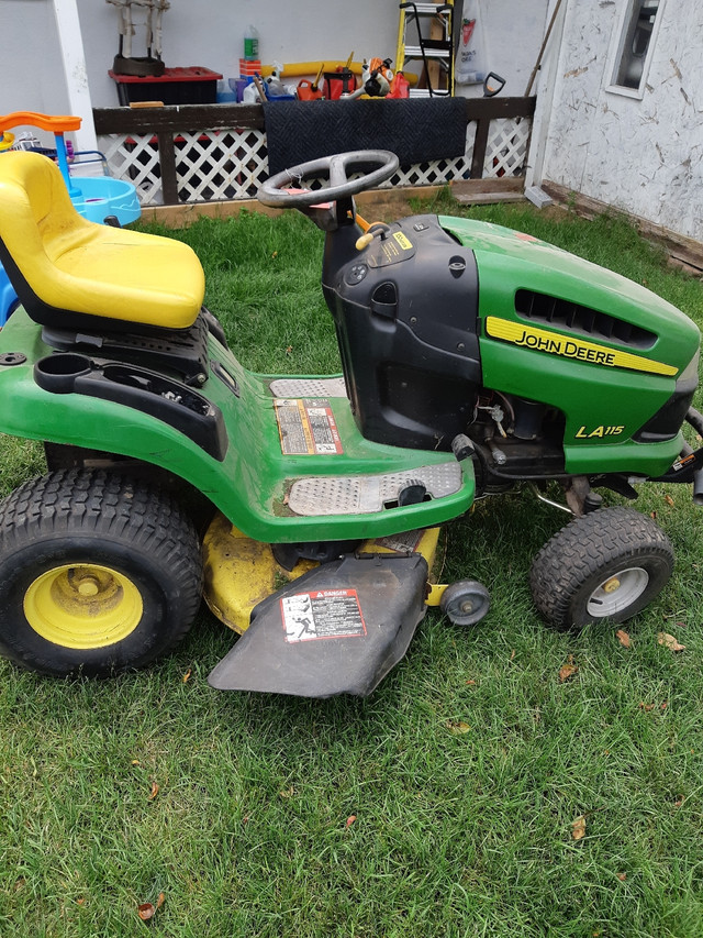 John deere lawn tractor Lawnmowers & Leaf Blowers Barrie Kijiji