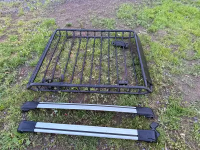 Roof cargo basket and crossbar package removed from a Subaru Crosstrek 2015. Includes: * Steel roof...