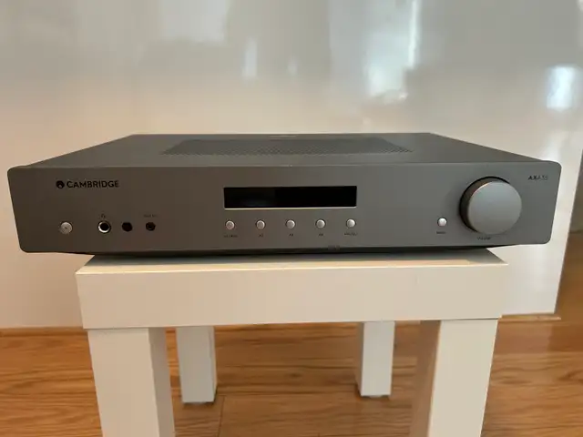 Cambridge Audio Integrated Amplifier in Stereo Systems & Home Theatre in Calgary - Image 2