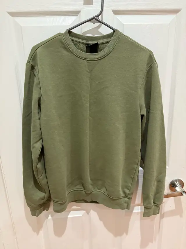 Women’s sweaters in Women's - Tops & Outerwear in City of Toronto - Image 6