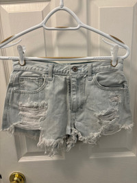 Hollister light blue jeans shorts W27