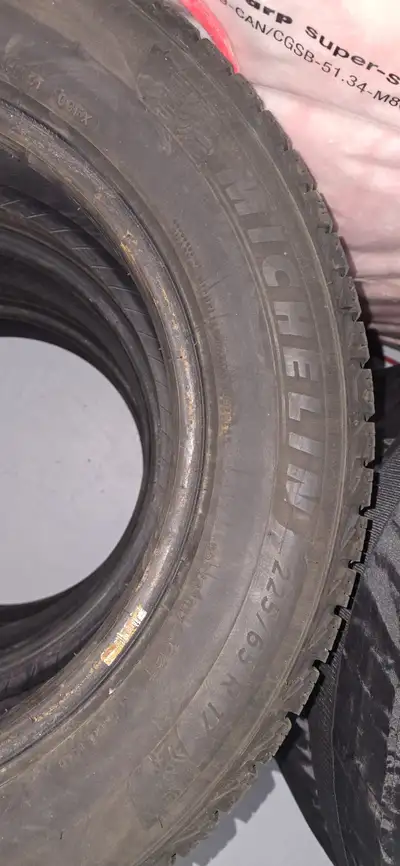 Michelin 225/65 R17 X Ice Snow SUV Only used for 2 seasons No Rims Pick up only Brantford Text 416 9...