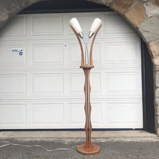 MCM TULIP Floor Lamp - figural wood, brass, and glass in Indoor Lighting & Fans in Ottawa - Image 6