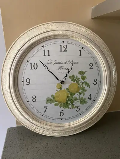 BELLE HORLOGE ET AUTRE ACCESSOIRES, View more