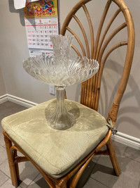 Glass / crystal ware with stand