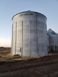 16000bush Chief Westland 28' diameter Grain Bins