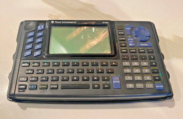 Texas Instruments TI-92 graphic calculator in Other in Mississauga / Peel Region - Image 3