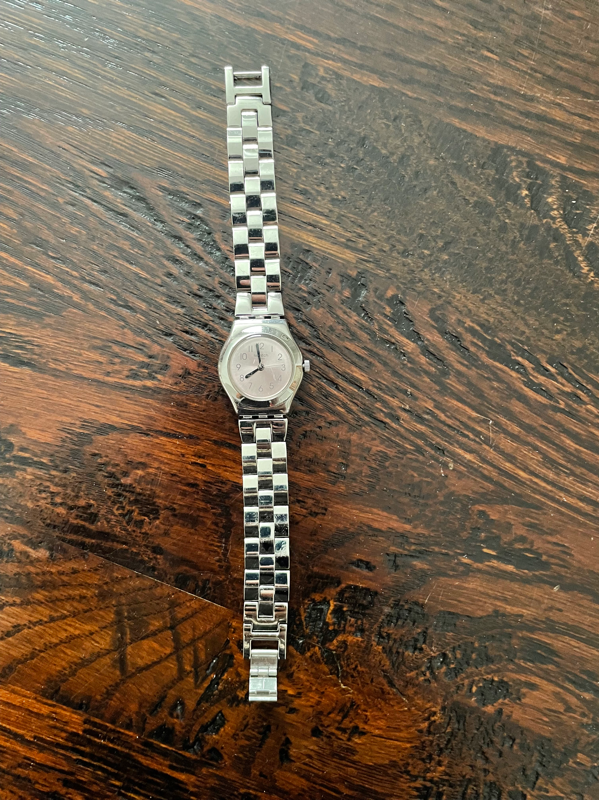 Womens Watch in Jewellery & Watches in City of Montréal - Image 3