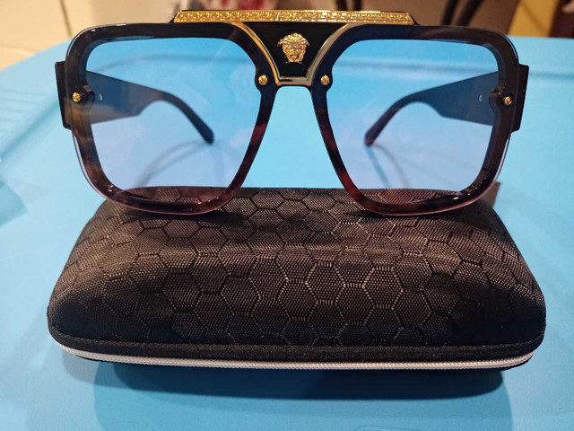 Versace eyeglasses new :::::;;:; dans Art et objets de collection  à Ville de Montréal