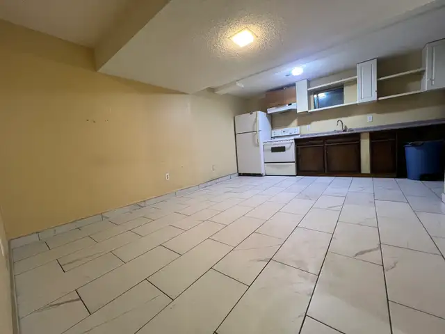 Room for rent available $595 includ utilities