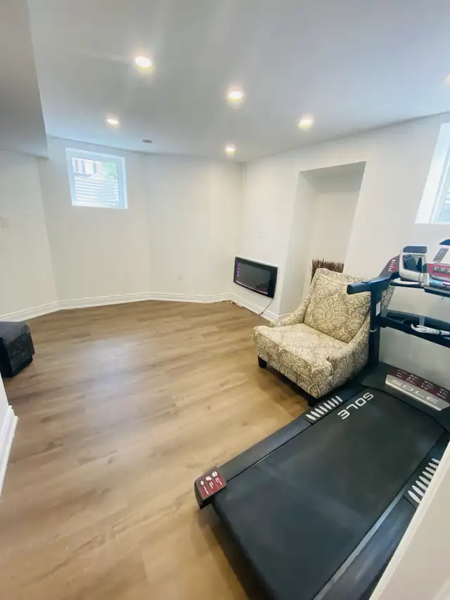 2 bedroom , One bathroom and one kitchen Basement in Milton in Long Term Rentals in Oakville / Halton Region - Image 7