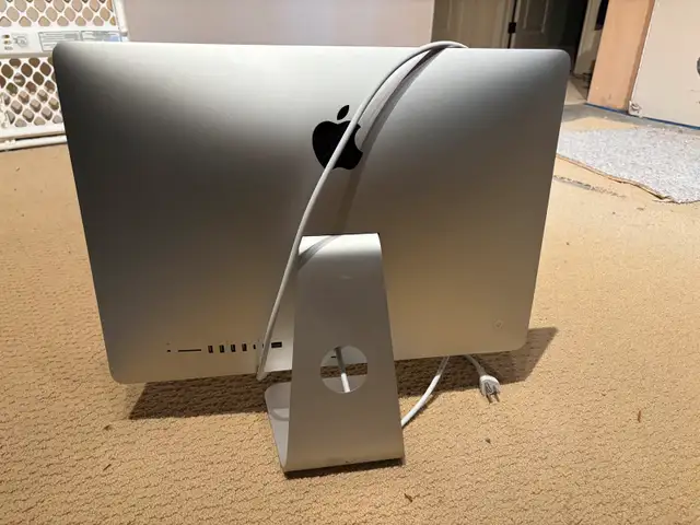 IMac computer in Desktop Computers in Strathcona County - Image 3