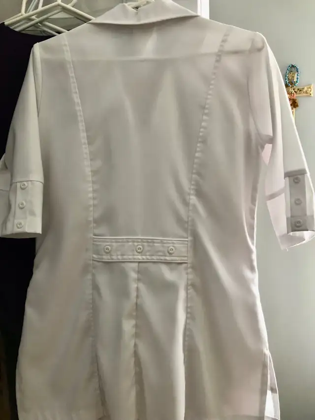 Lab coat jacket in Women's - Other in Laval / North Shore - Image 3