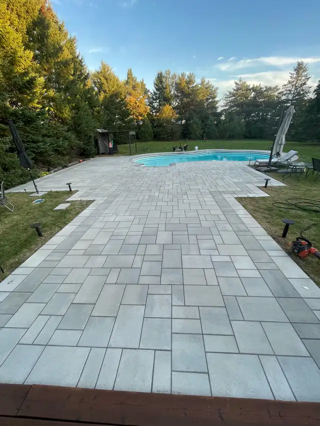 INTERLOCK AND LANDSCAPING587826603124992008
