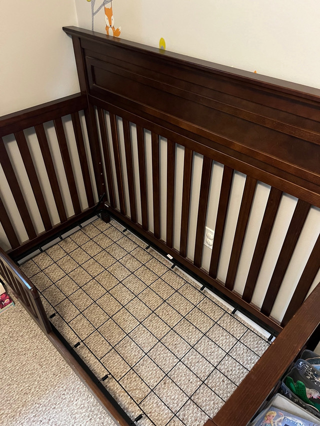 Crib/Toddler Bed/Child Bed - 3 in 1 in Cribs in Oshawa / Durham Region - Image 3