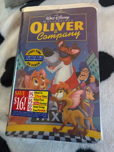 Disney Oliver and Company VHS, View more