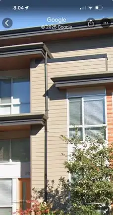 Walking distance to schools and shops. Beautiful and quiet halal friendly environment with shared ki...