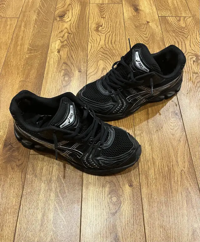 Asics Gel-Kayano 14  in Men's Shoes in Oakville / Halton Region - Image 3