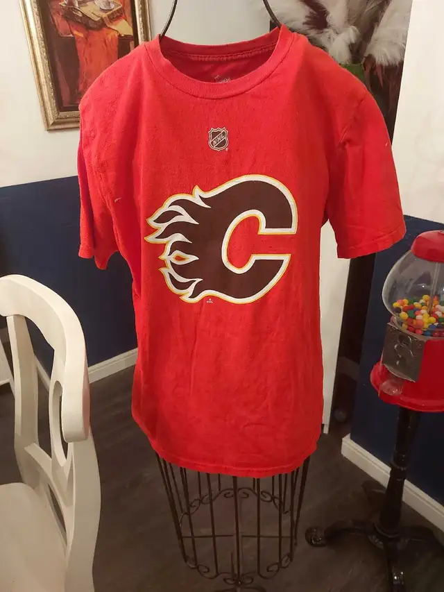 Calgary Flames youth t shirt Tkachuk 
