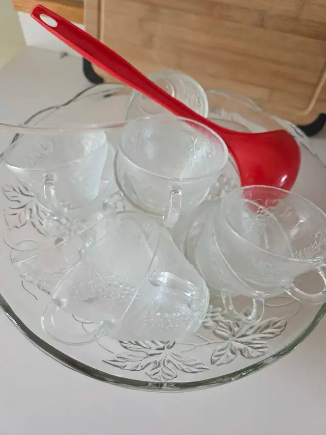 Punch Bowl Set63848995820803122