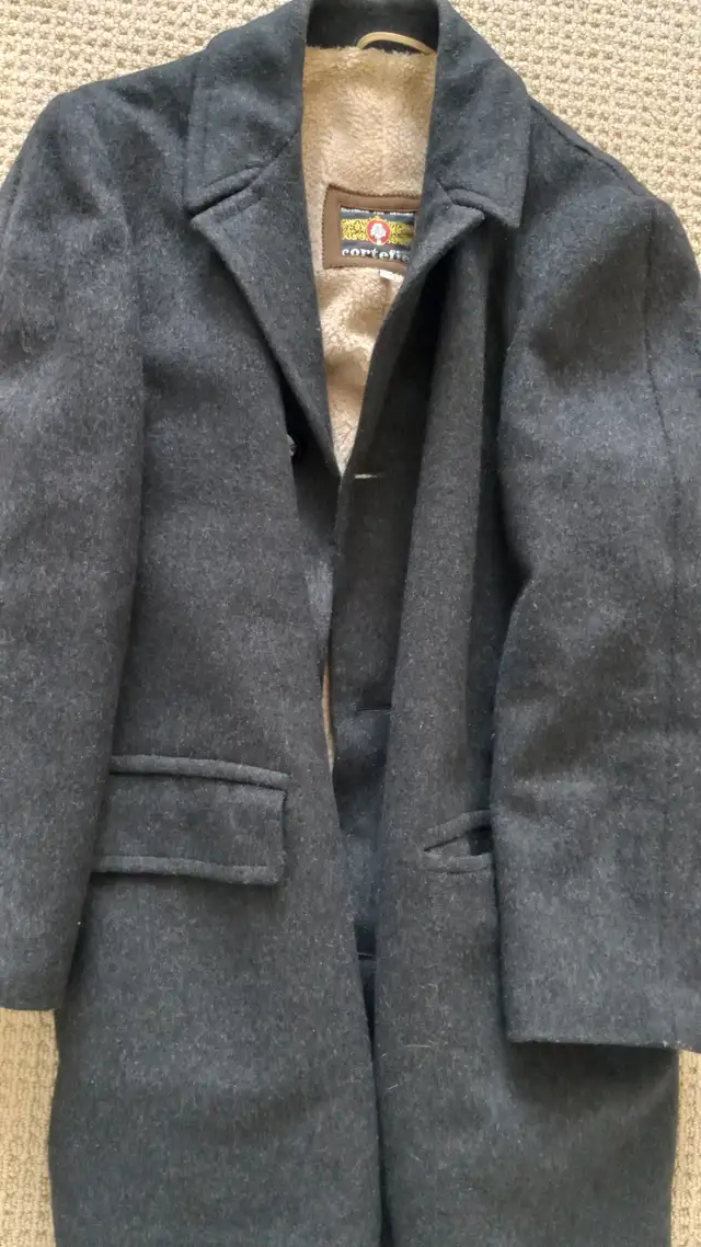Vintage Corefiel wool coat in Men's in Kitchener / Waterloo - Image 6