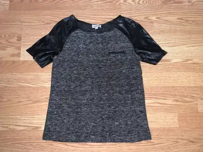 Smart Set T-Shirt with Leather Sleeves Dressy Adult Small - $10, View more